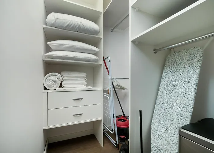 Modern Apartment With Smarttv & Wifi By Noclegi Renters