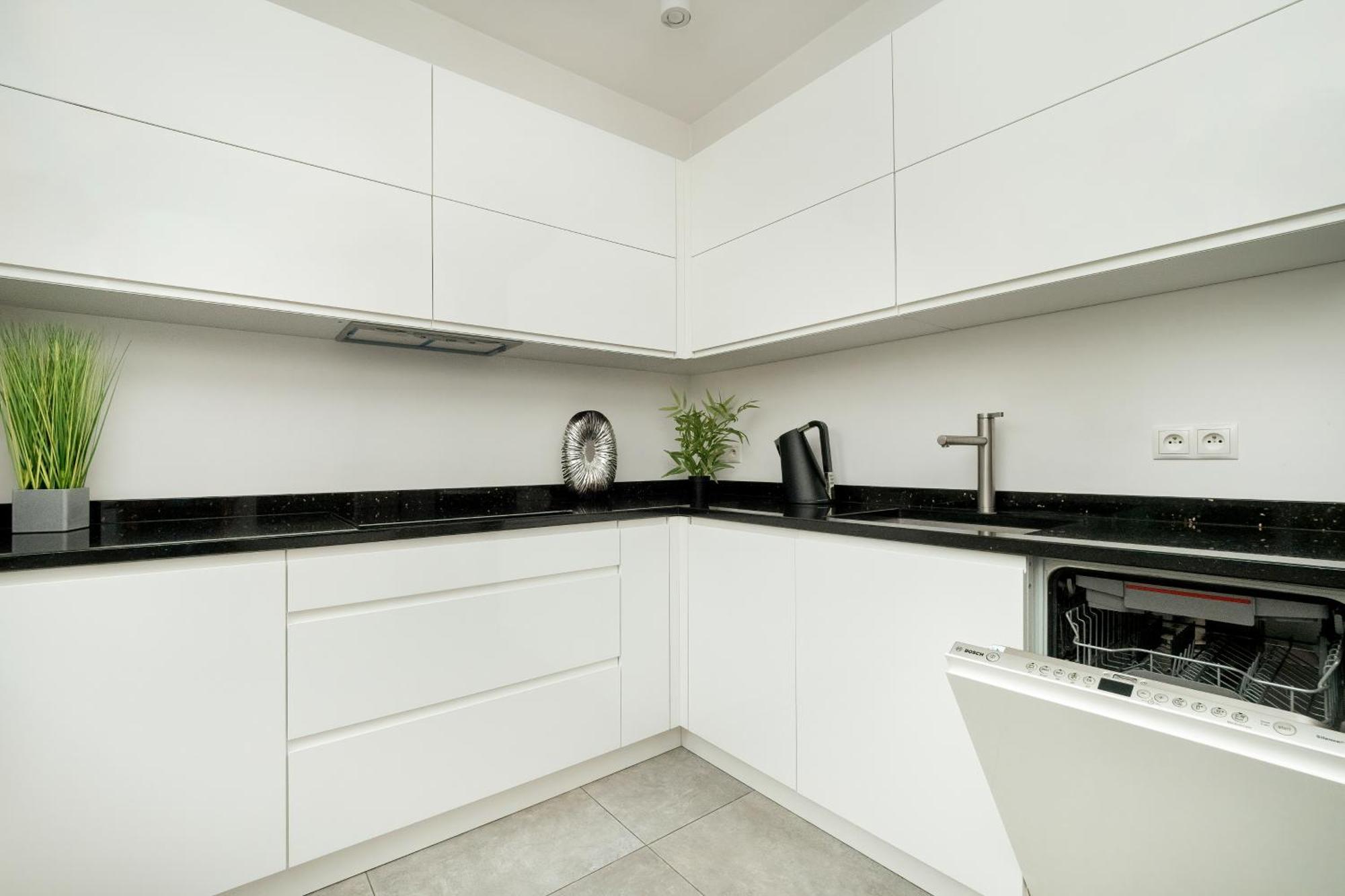 Modern With Smarttv & Wifi By Renters *