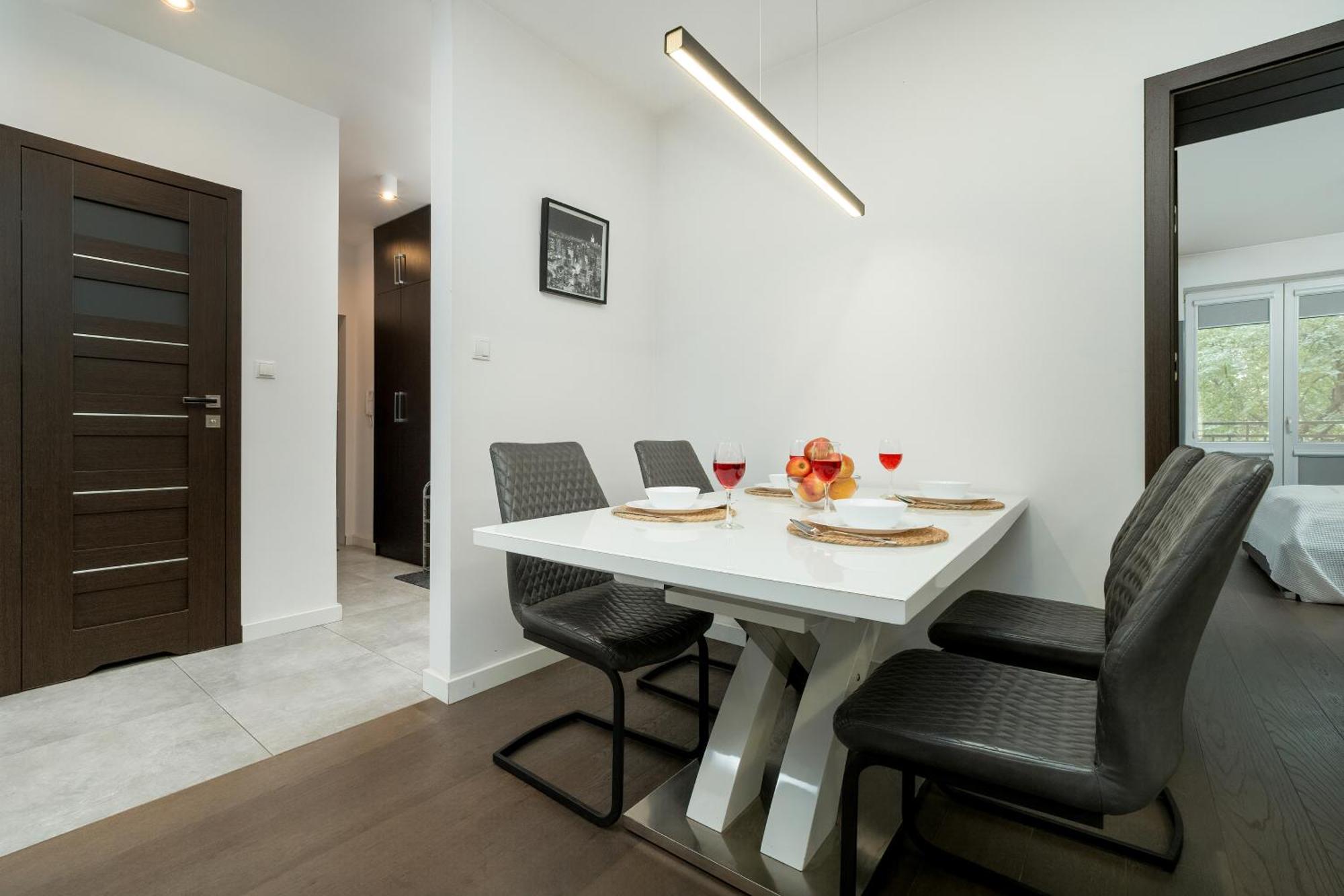 Apartment Modern With Smarttv & Wifi By Renters *