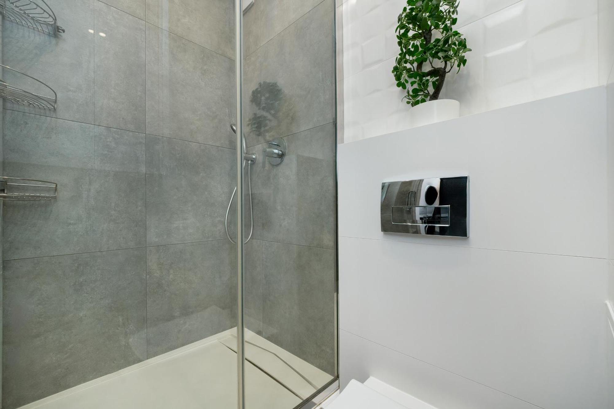 Modern With Smarttv & Wifi By Renters Łódź