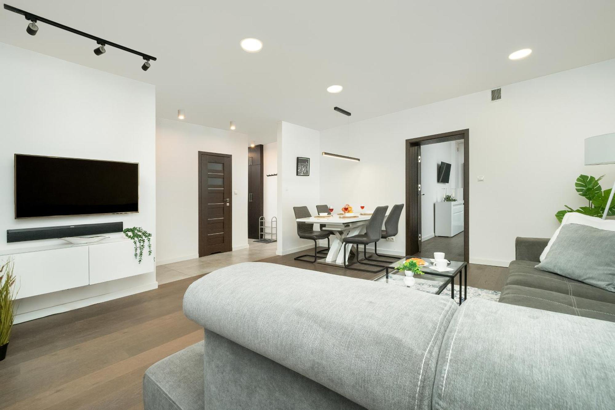 Modern With Smarttv & Wifi By Renters * Łódź