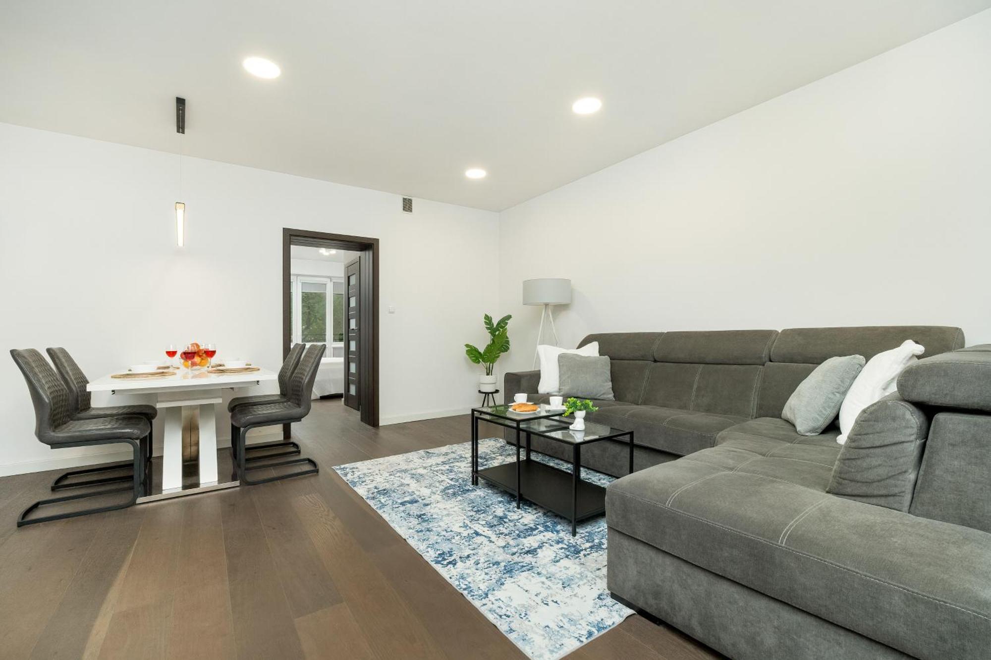 Apartment Modern With Smarttv & Wifi By Renters Łódź